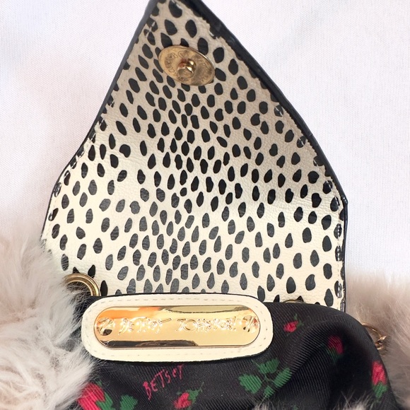 BETSEY JOHNSON ~ Chic Faux Fur Chain Bag Gray/Gold Owl Design Magnetic Closure - Picture 7 of 11